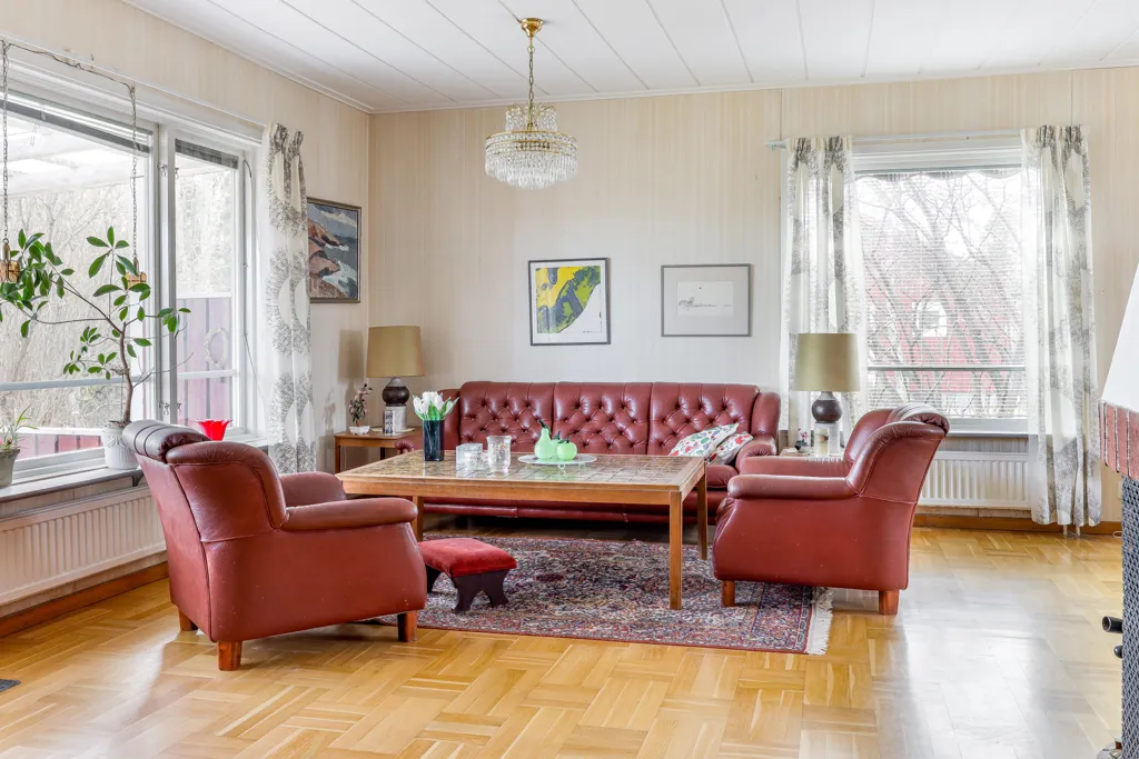 Elutuba - 1960s House with River View in Grisbacka