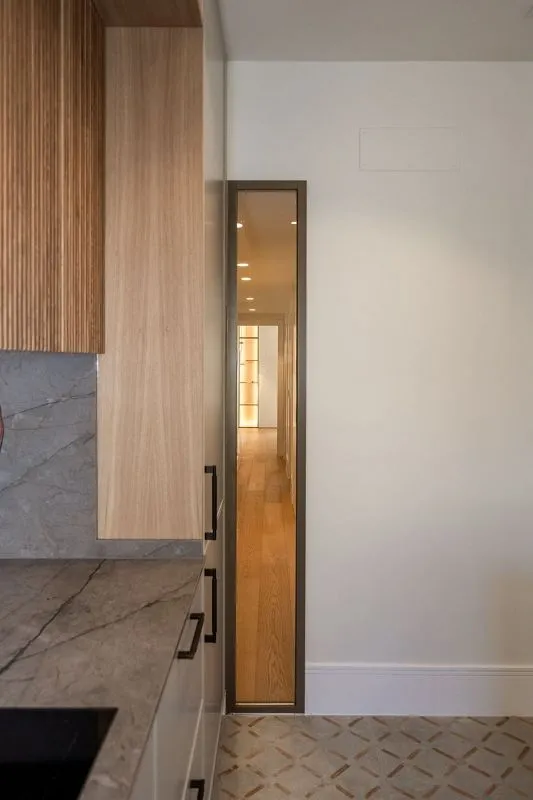 Cuisine - Modernised Apartment with Balcony in Ríos Rosas