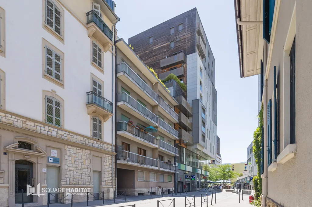 Exterior - Renovable 3-Bedroom Apartment in Annemasse