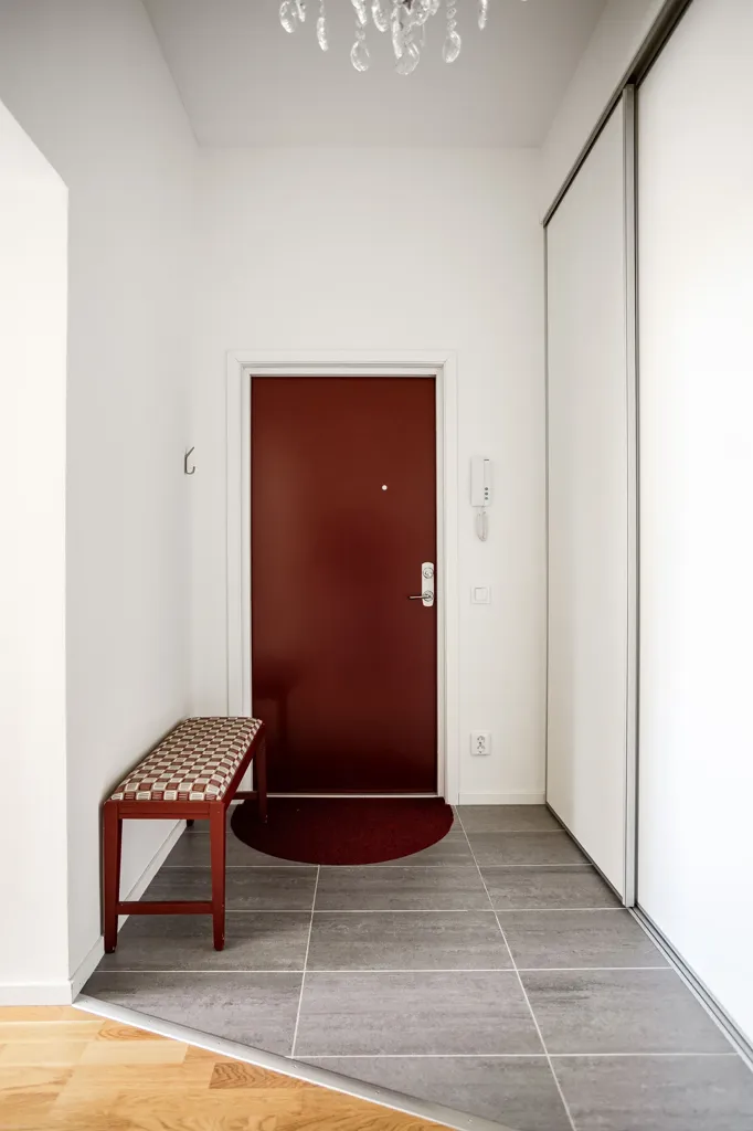 Entrée - Characterful Flat with Balcony in Falun