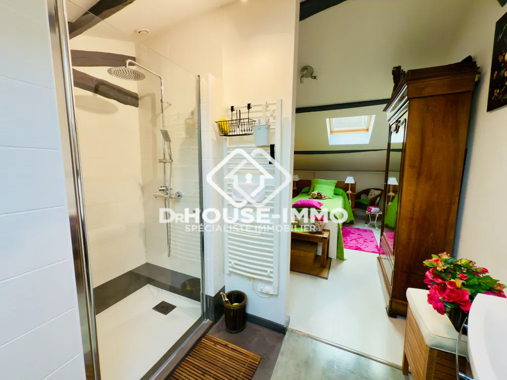 Salles de bain - Duplex Lumineux avec 4 Chambres près du Centre de Périgueux