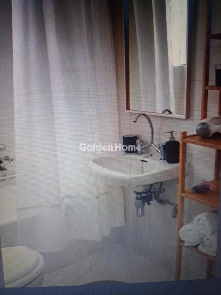 Vannitoad - Corner Apartment with Sea View in Loutraki