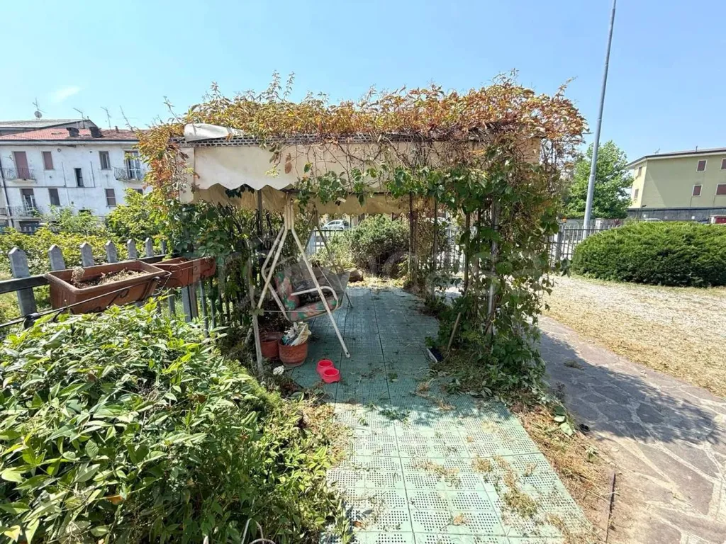 Terrass - Villa with Dual Entrances in Valera Fratta