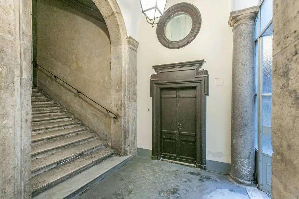 Entrée - Luxury Flat with Historic Charm in Rome