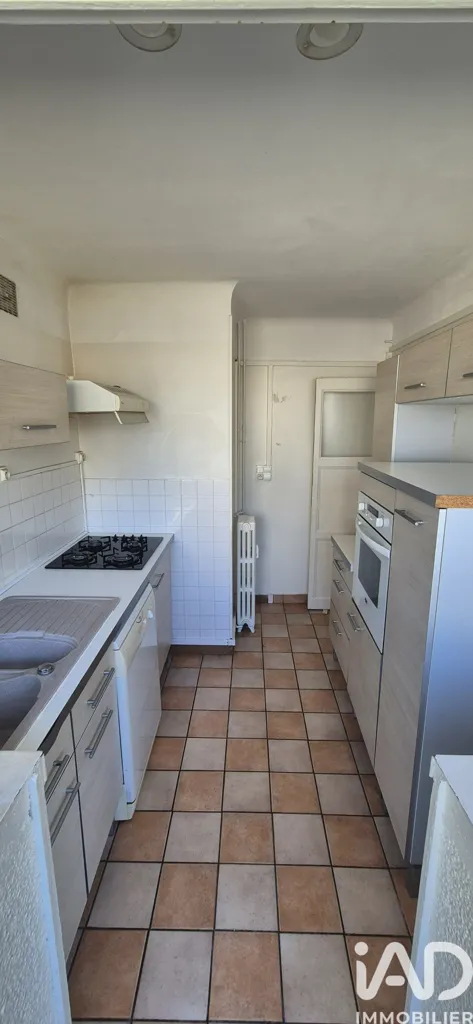 Cuisine - Appartement 4 Pièces avec Terrasse à Troyes