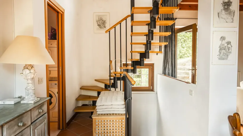 Toad - Villa with Private Terraced Garden in Brenzone