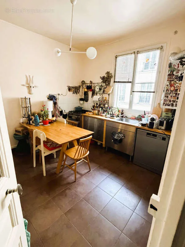 4-room apartment in Paris-10e