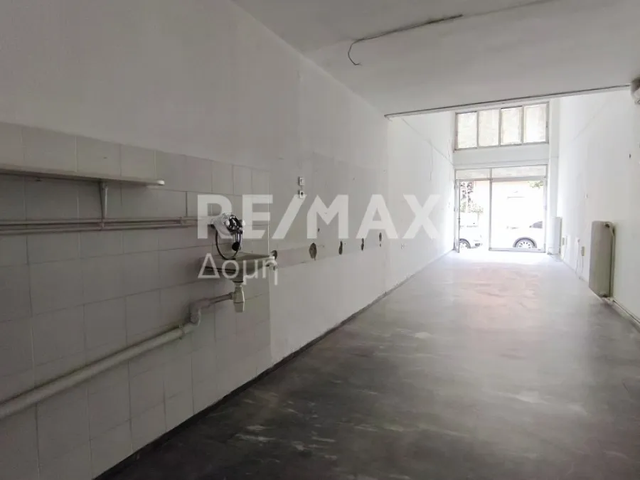 Garage - Retail Unit with High Visibility in Volos