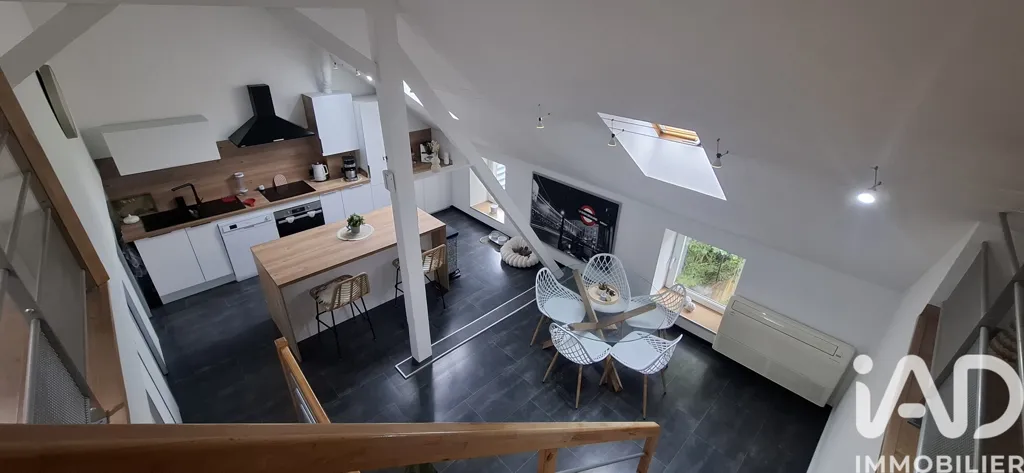 Séjour - Triplex Rénové avec 3 Chambres à Creutzwald
