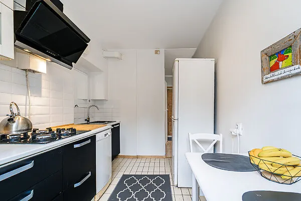Köök - Apartment with Separate Bathrooms in Mustamäe, Tallinn