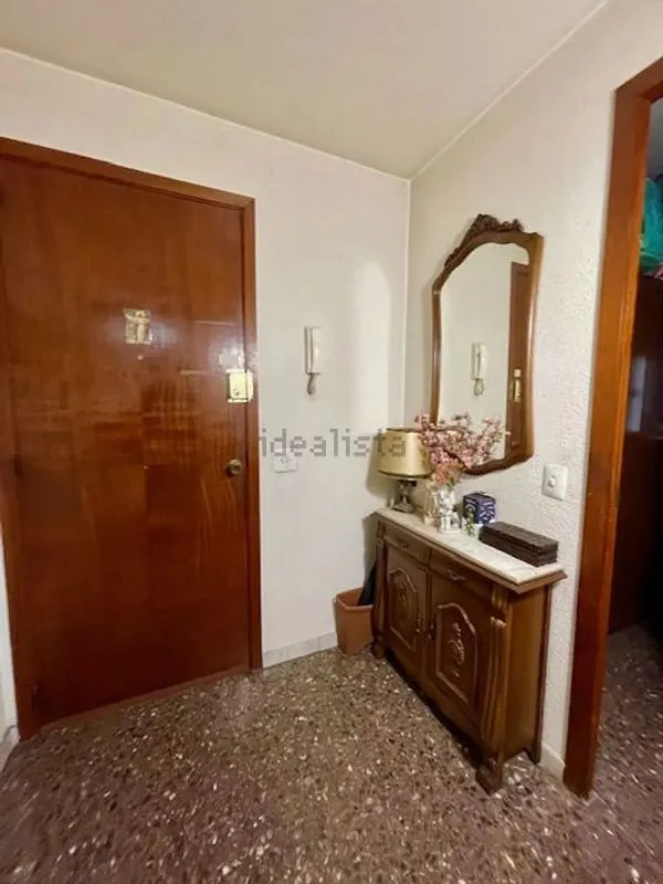Esik - Apartment with Balcony in Tres Forques