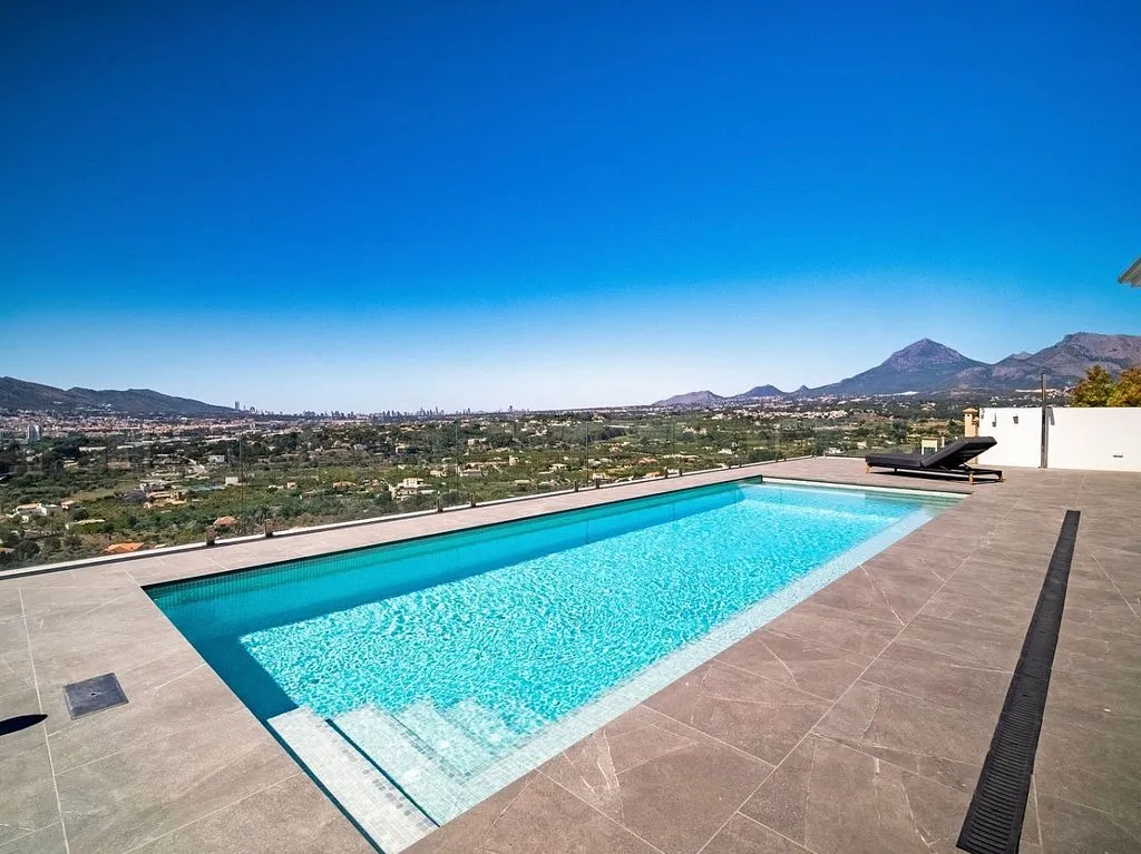 Piscine - Contemporary Chalet with Pool in Altea Pueblo