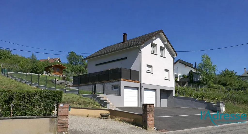 Välivaade - Modern House with Castle Views in Zimmerbach