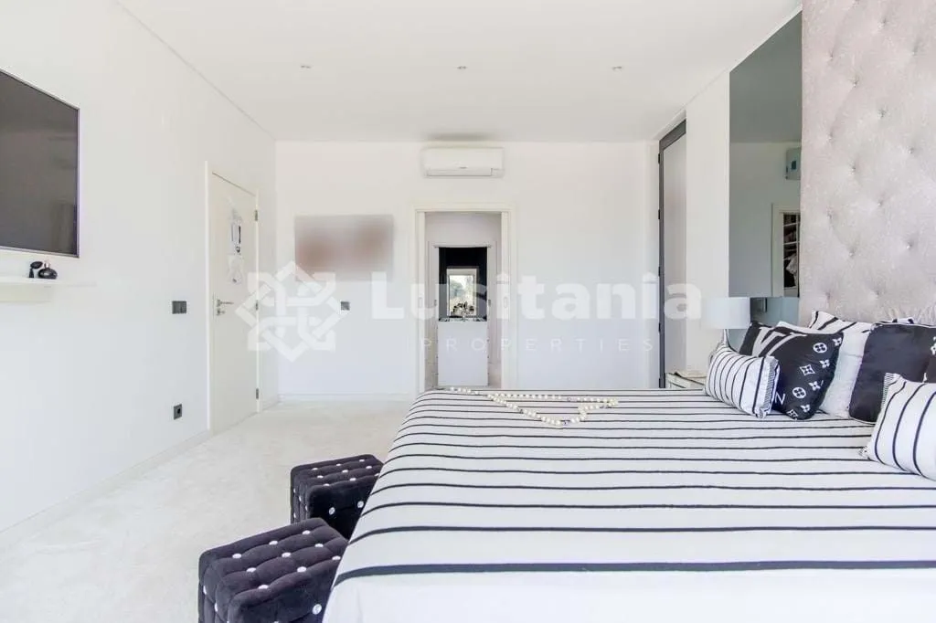 Bedrooms - Luxury Villa Next to Golf Course in Vilamoura