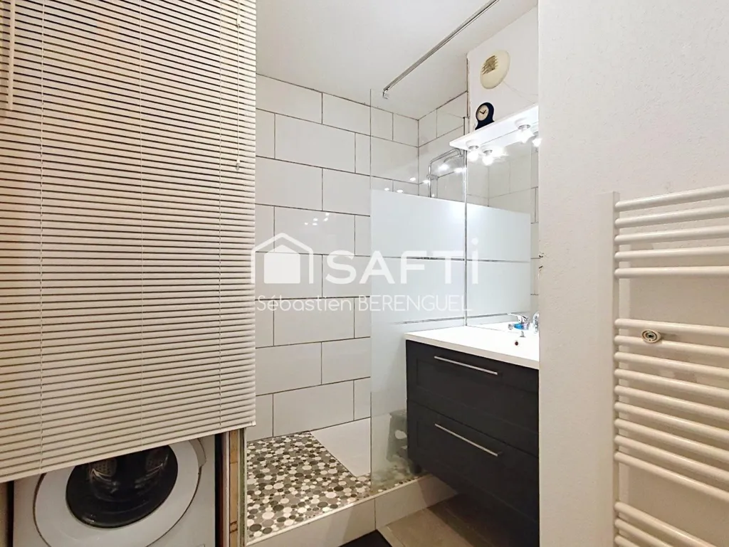 Salles de bain - Appartement lumineux avec jardin à Gigean
