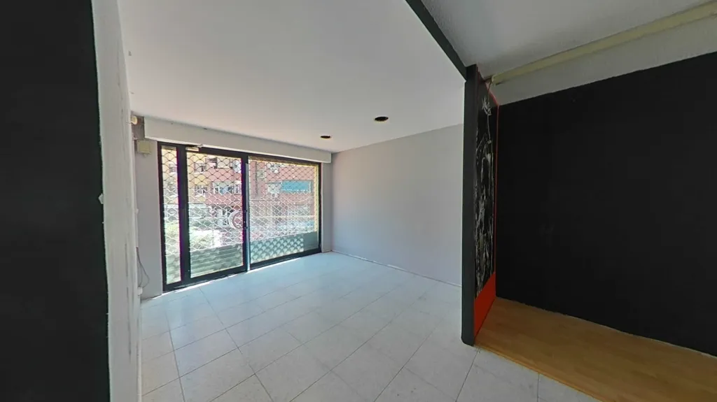 Rooms - Commercial Space in Badalona, Barcelona