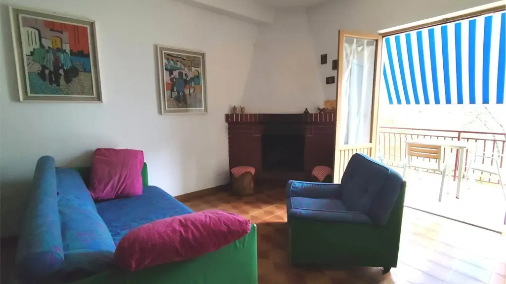 Elutuba - Apartment with Balcony in Balsorano