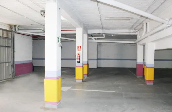 Garage - Garage in Ciudad Universitaria, Madrid