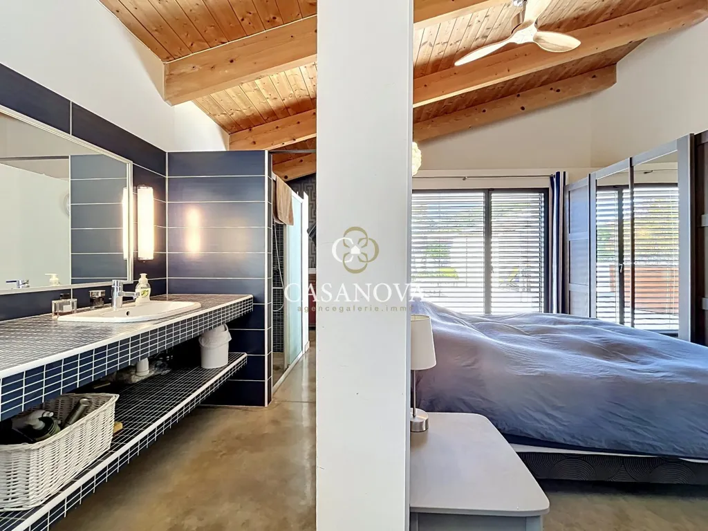 Vannitoad - Architectural Villa with Pool in Clermont-l'Hérault