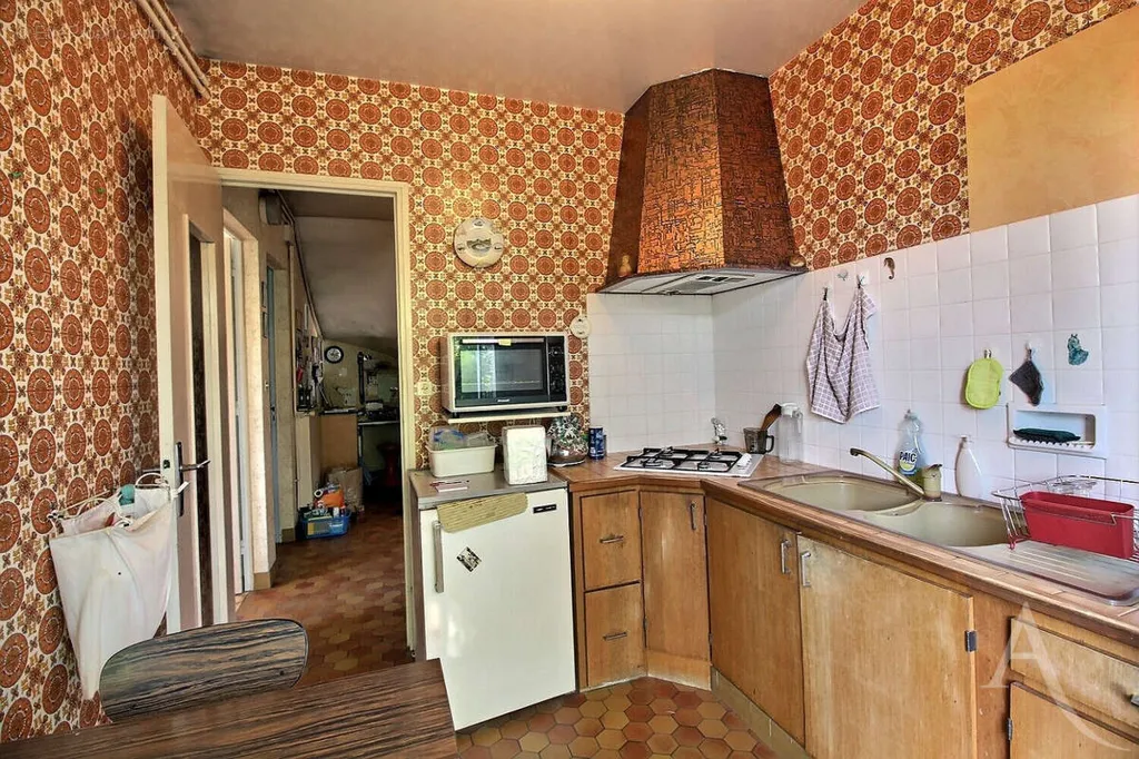 Köök - House with Garden and Balcony in Bègles
