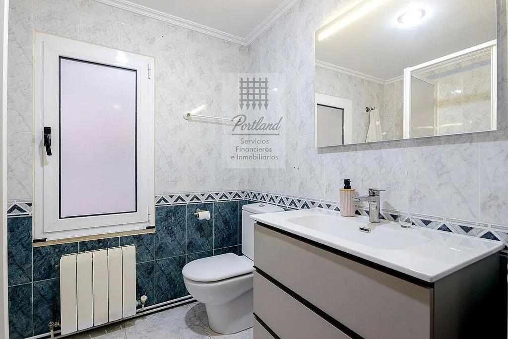 Salles de bain - Modern Flat with Sea View in Gijón