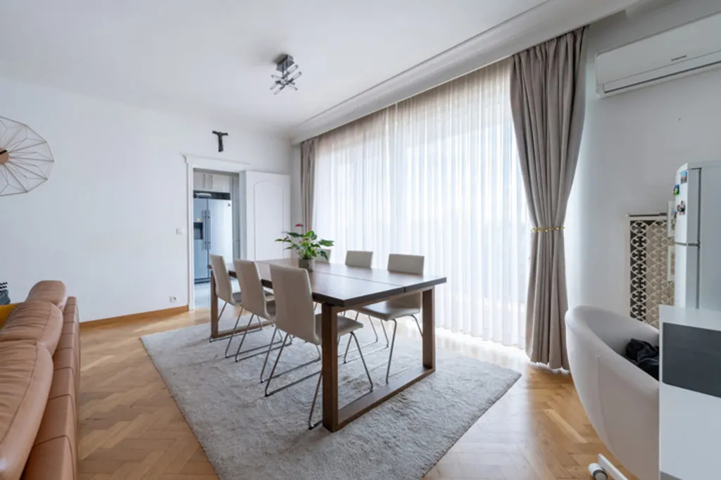 Elutuba - 3-Bedroom Apartment with Terraces in Uccle