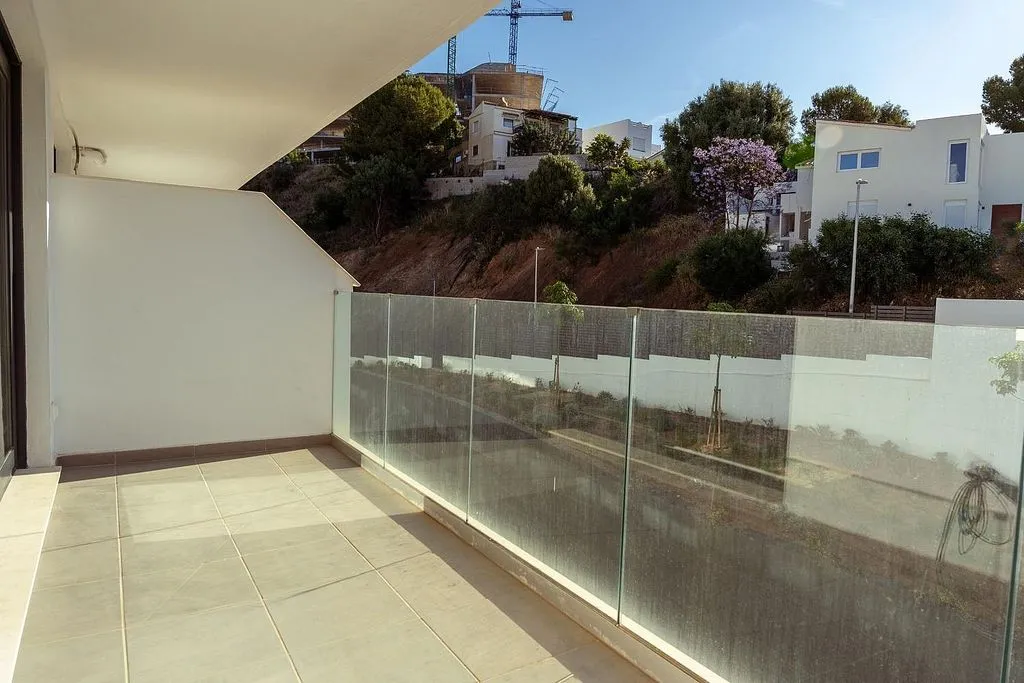 Balcon - 2-Bedroom Apartment with Pools in Torreblanca