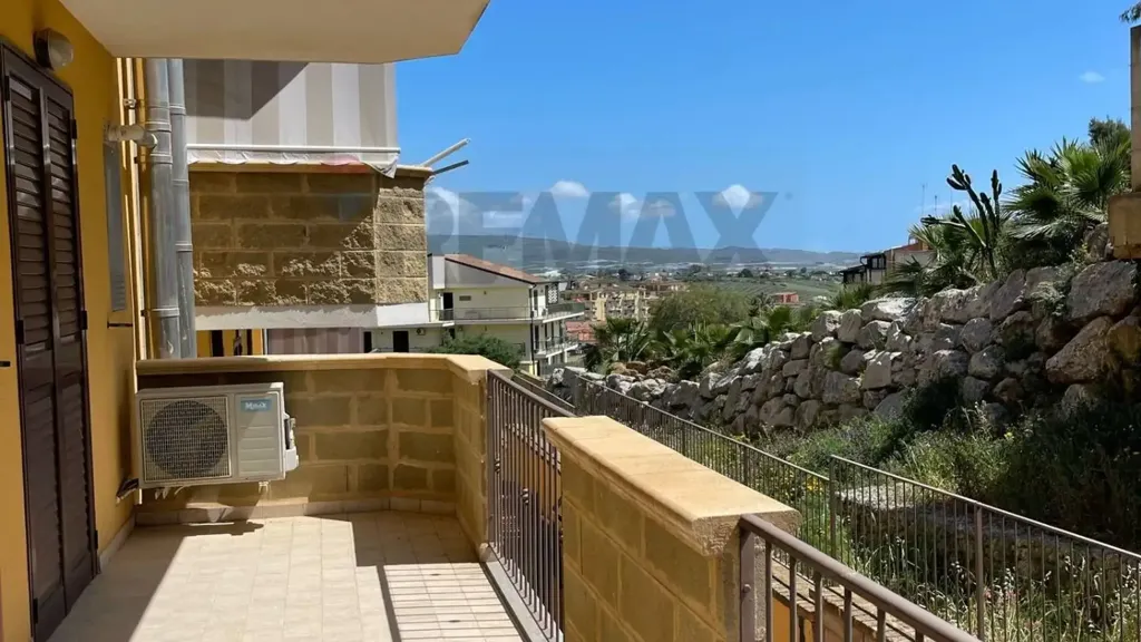 Balcone - Spacious Apartment with Balcony in Agrigento