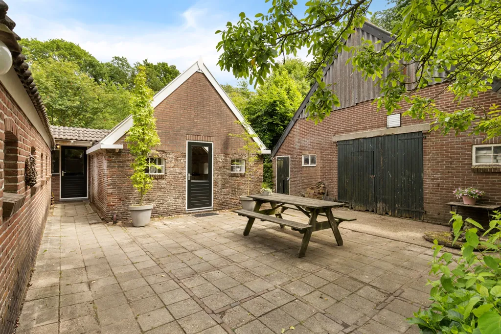 Jardin - Characterful Farmhouse with Development Potential in Balloo