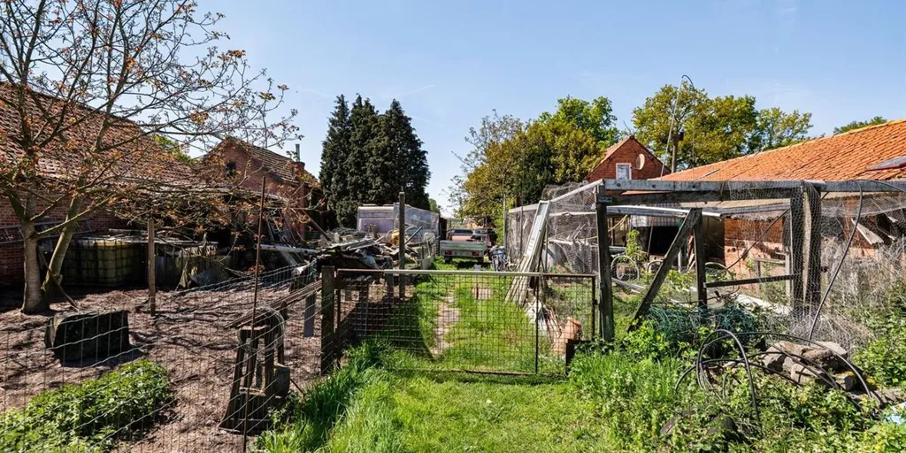 Aed - Detached House with Large Plot in Moerbeke-Waas