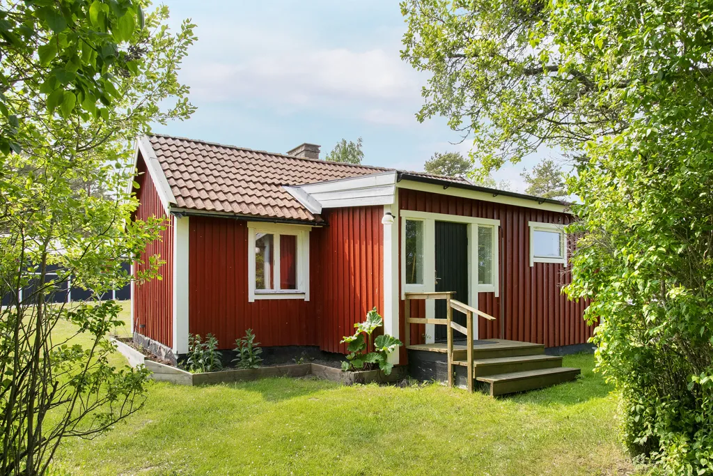 Jardin - Waterfront House with Boat Slip in Gräddö