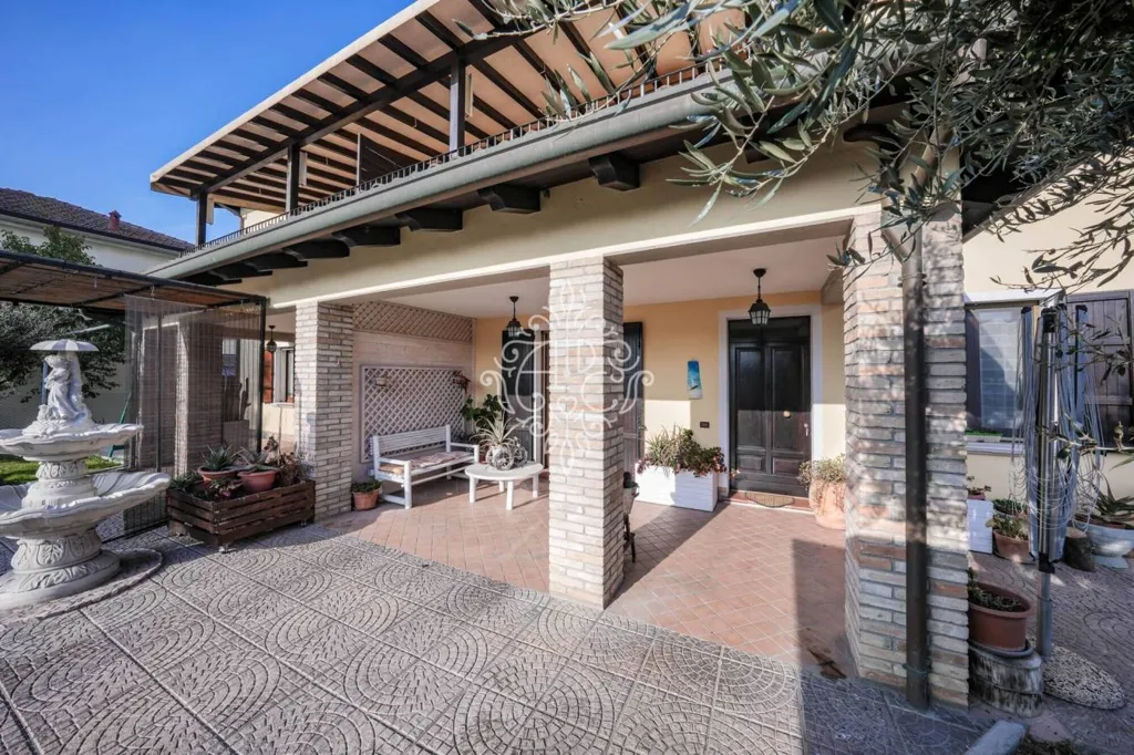 Terrasse - Bifamiliar Villa with Garden in Ravenna