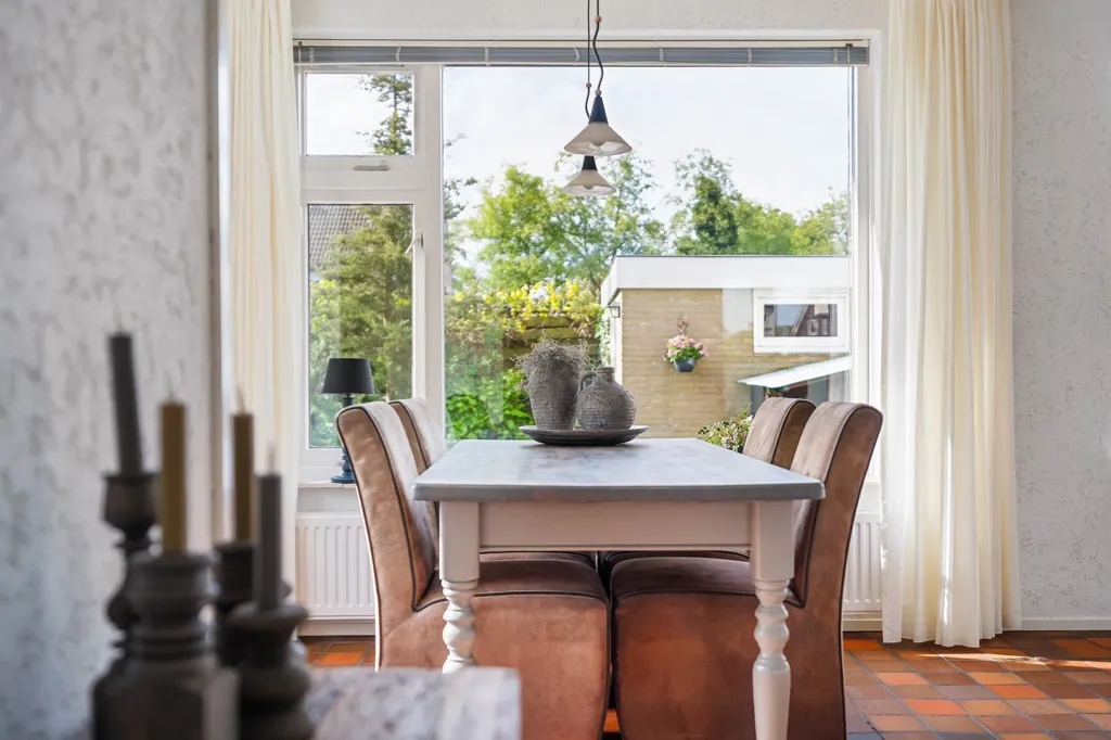 Söögituba - Corner House with Garden in Gytsjerk
