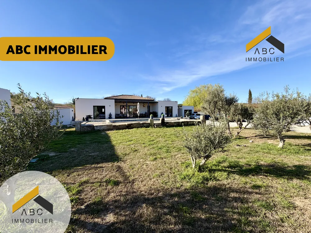Maison Moderne avec Piscine dans le Vaucluse