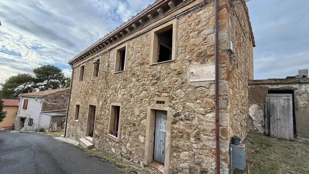Rustic Tuscan Cottage in Pomaia