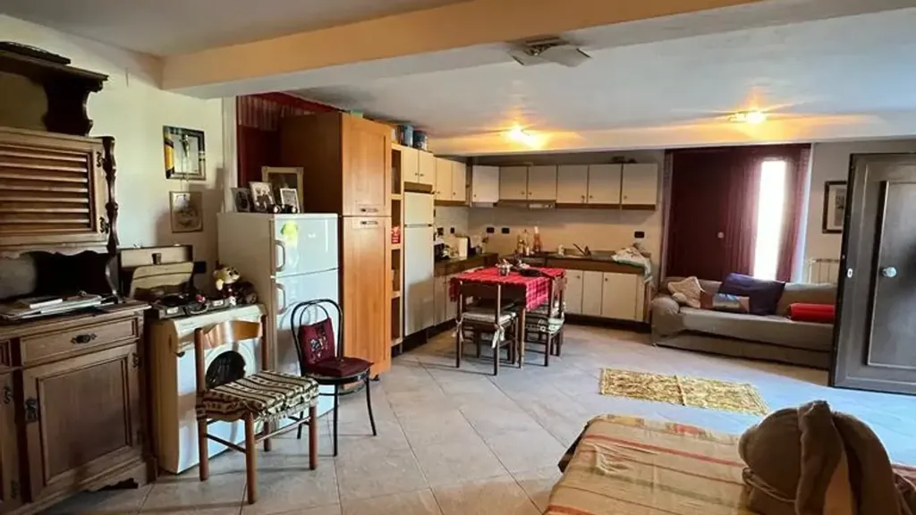 Cuisine - Villa with Private Garden in Aulla
