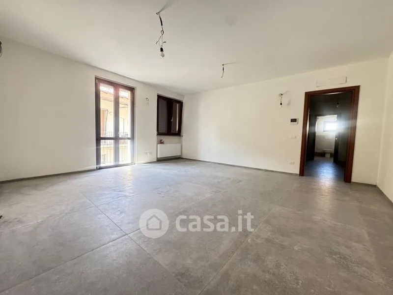 Pièces - Rear-Facing Apartment with Balcony in Gambolò