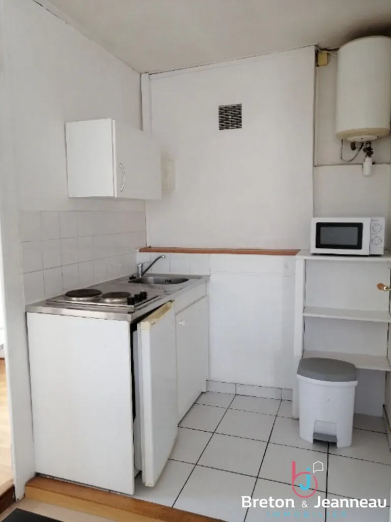 Köök - 2-Bed Apartment in Avesnières, Laval