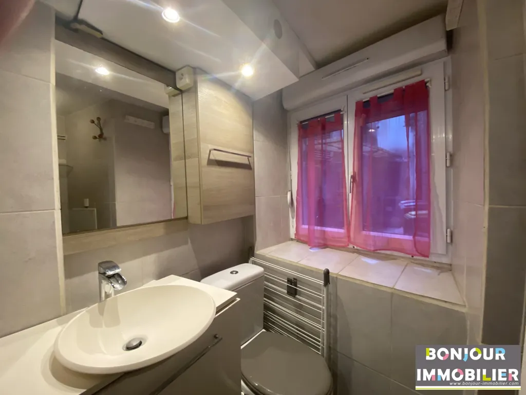 Salles de bain - Studio Meublé à Grenoble, Préfecture