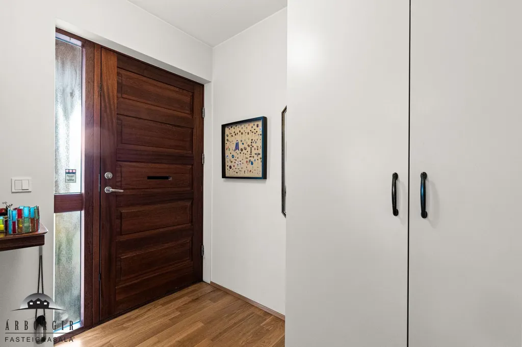 Entrée - Duplex with Garden in Selfoss