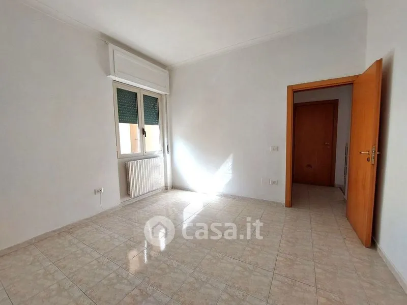 Toad - Three-Bedroom Flat with Balcony in Salerno