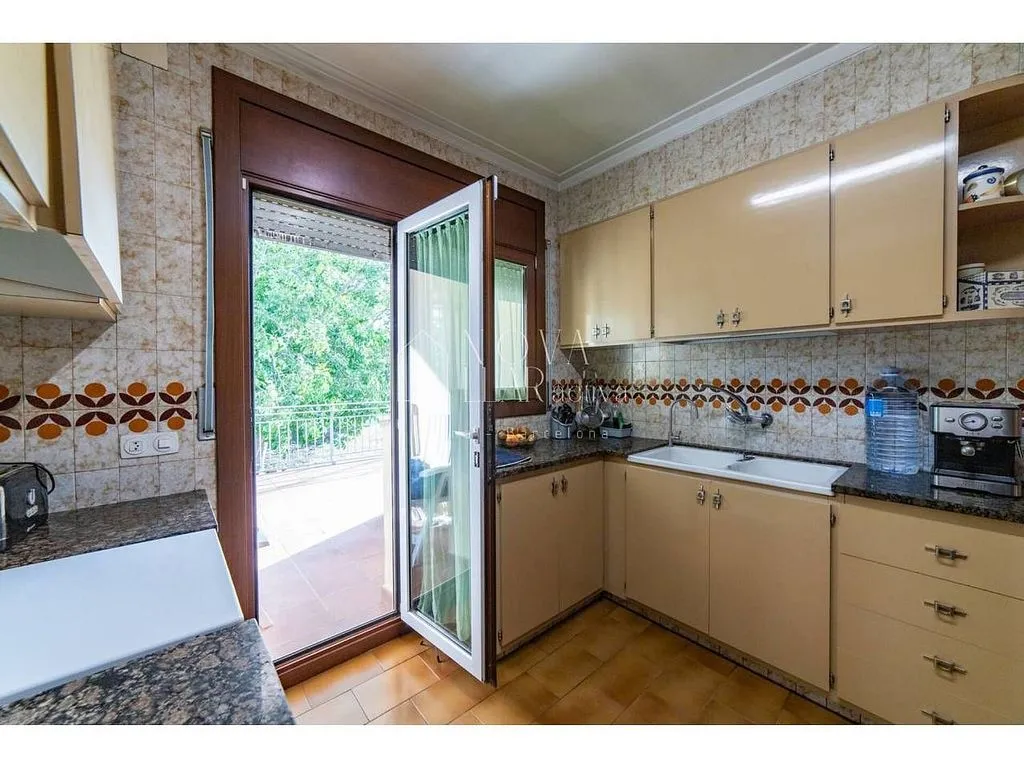 Cuisine - Chalet with Terrace and Garage in Tona