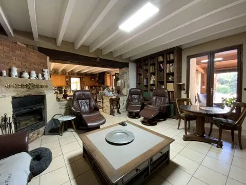 Séjour - Maison de Plain-Pied avec Piscine et Terrain d'1 Hectare
