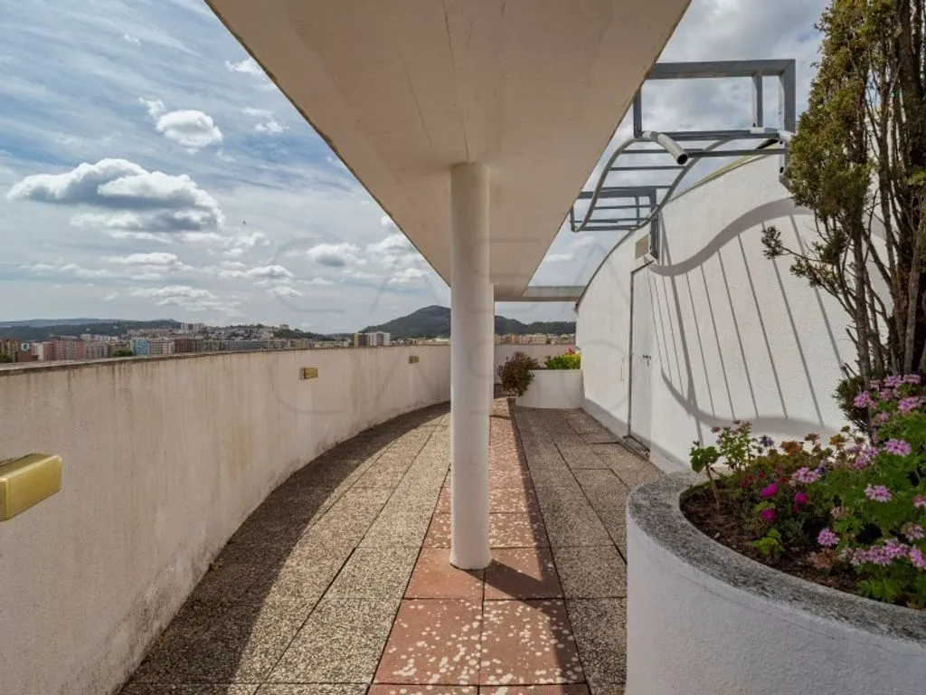 Terrasse - Luxury Flat with Balcony in Azeda, Setúbal