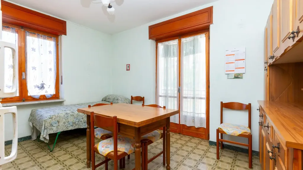 Salle à manger - Detached House with Three Garages in Frassino