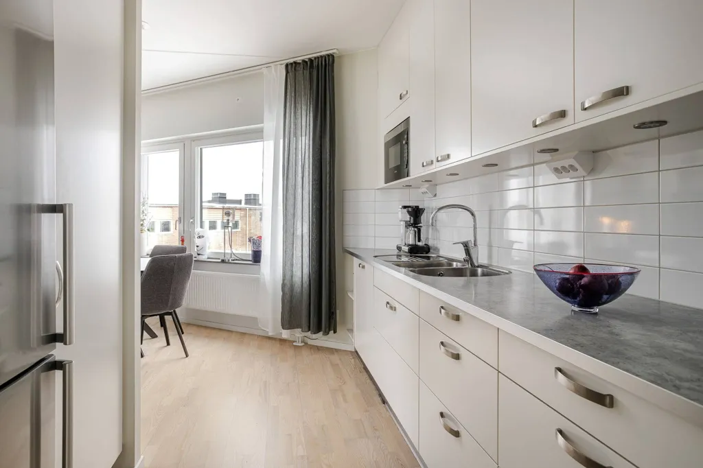 Kitchen - Two-Bedroom Flat with Balcony in Gårdshusen