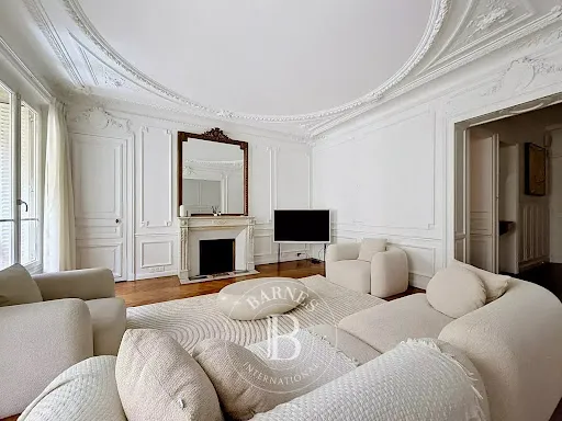 Séjour - Appartement Haussmannien Meublé à Paris 16ᵉ