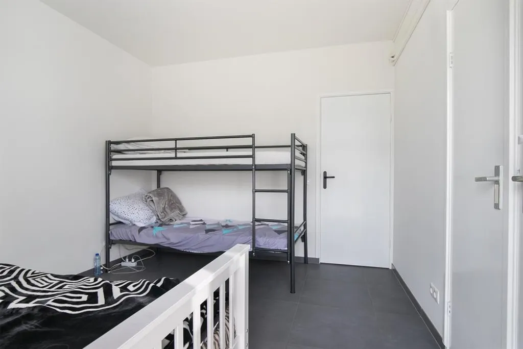Magamistoad - Two Maisonnettes with Separate Entrances in Rotterdam