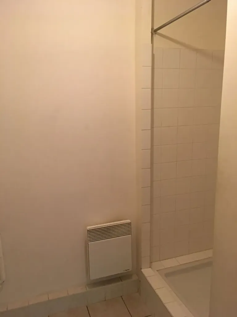 Vannitoad - Ground Floor 2-Bedroom Apartment in Châteauneuf Sur Sarthe