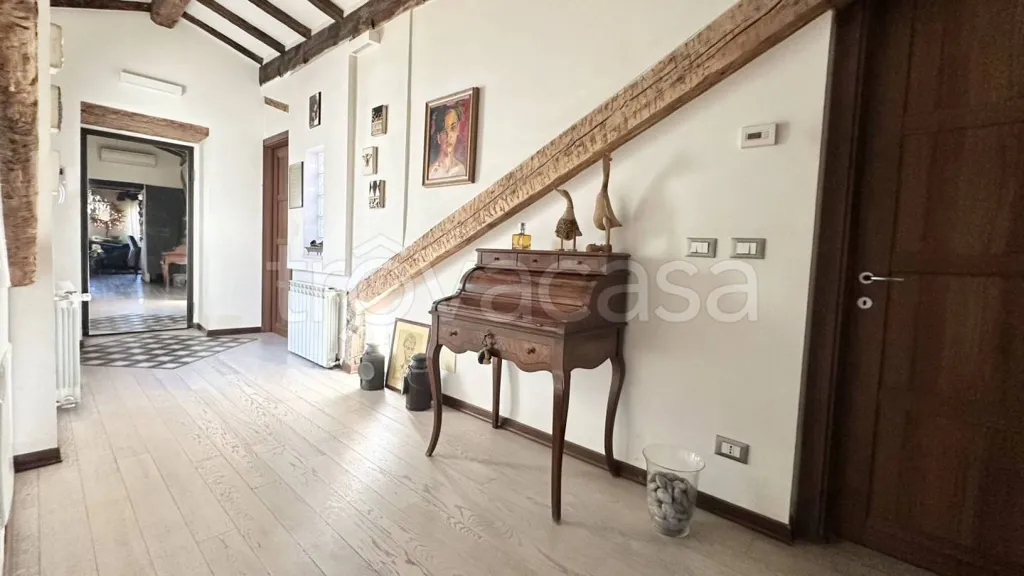 Entrée - Quadruplex with Rooftop Terrace in Trieste